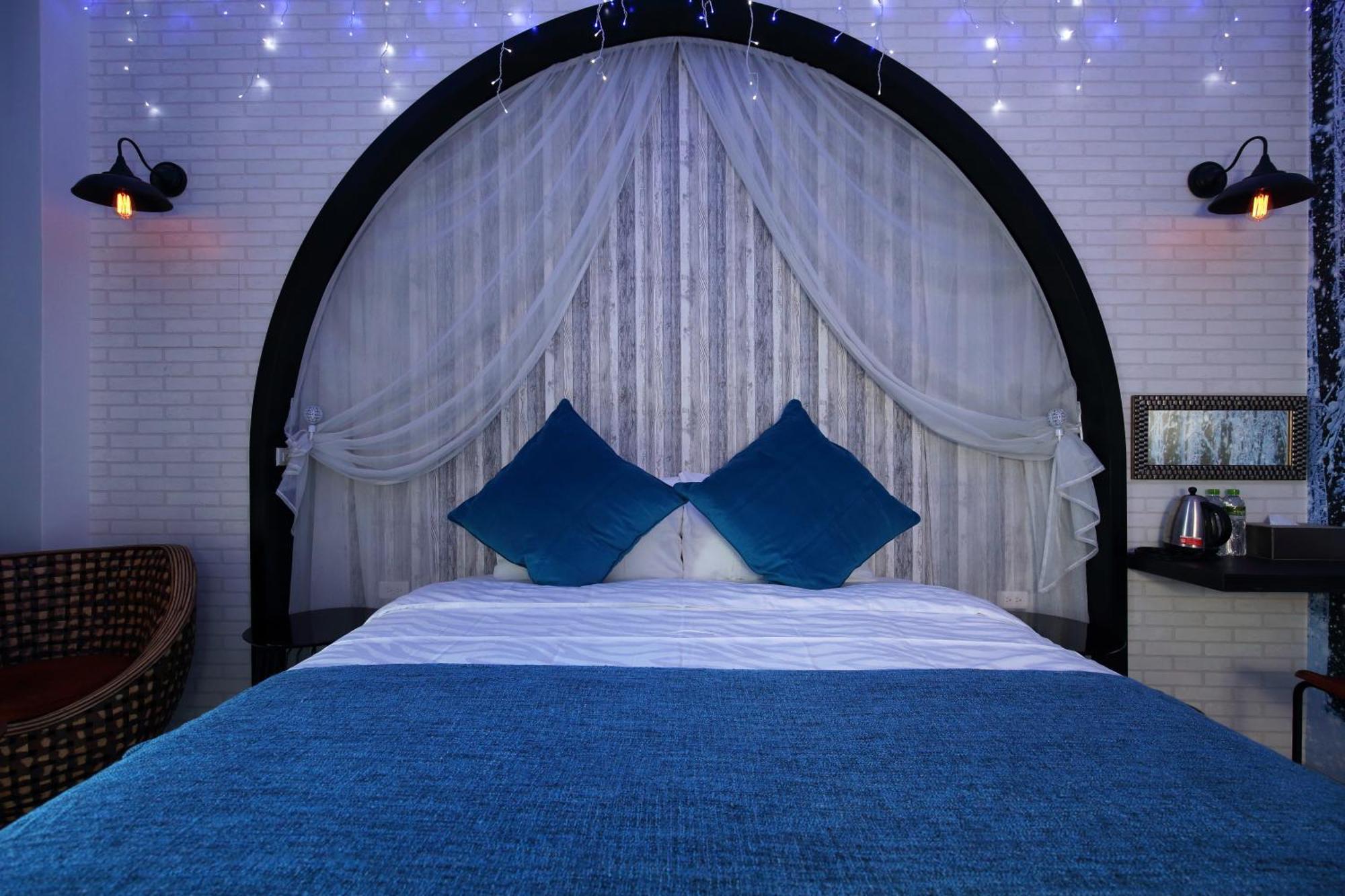 הואליין סיטי 1999 B&B חדר תמונה